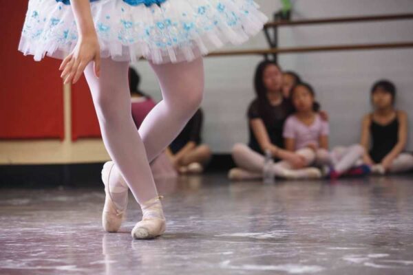 Settlement dance student