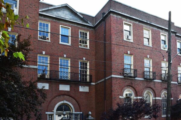 The exterior of Settlement's Mary Louise Curtis Branch